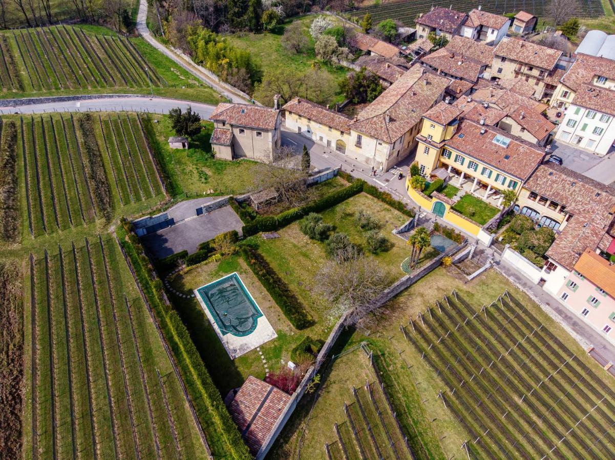 Castello Di Brusata By Quokka 360 - Romantic Flat With Pool Mendrisio Exterior foto